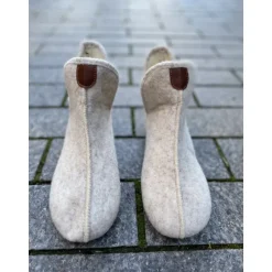 Bella Moda V23250 hjemmesko i creme med 100% uldfoer