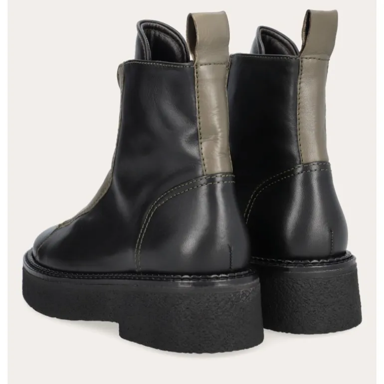 Billi bi A1330 støvle i sort med lynlåse fortil