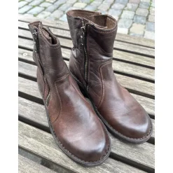 Bubetti 9534 støvle i vasket skind i hasselnød