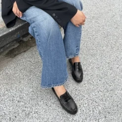 Copenhagen Shoes Paris And Me loafer i sort lakskind