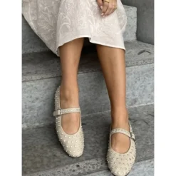 Copenhagen Shoes The Lovely Move ballerina i beige med nitter