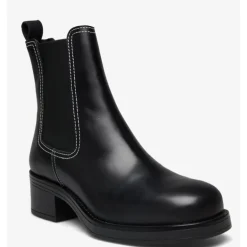 Pavement Nyah støvle i sort skind med hvide stikniger