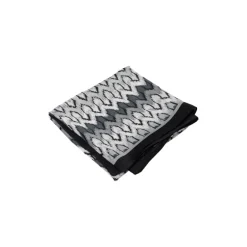 RE:DESIGNED Scarf 5 tørklæde i sort med mønster