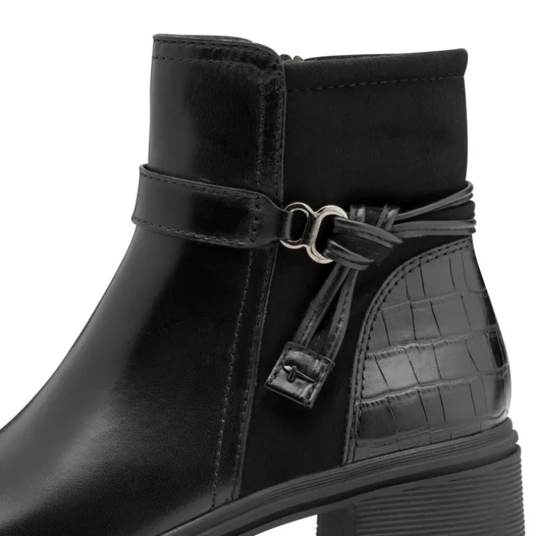 Tamaris 25823 støvle i sort skind med detaljer