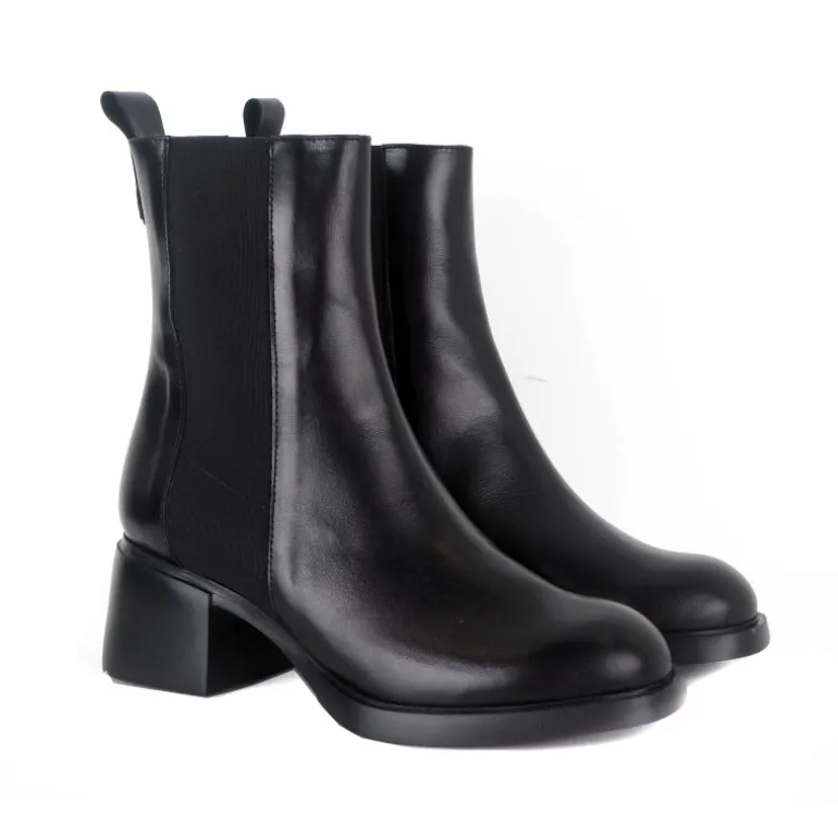 Wonders G-6141 støvle i sort skind med elastik i siderne